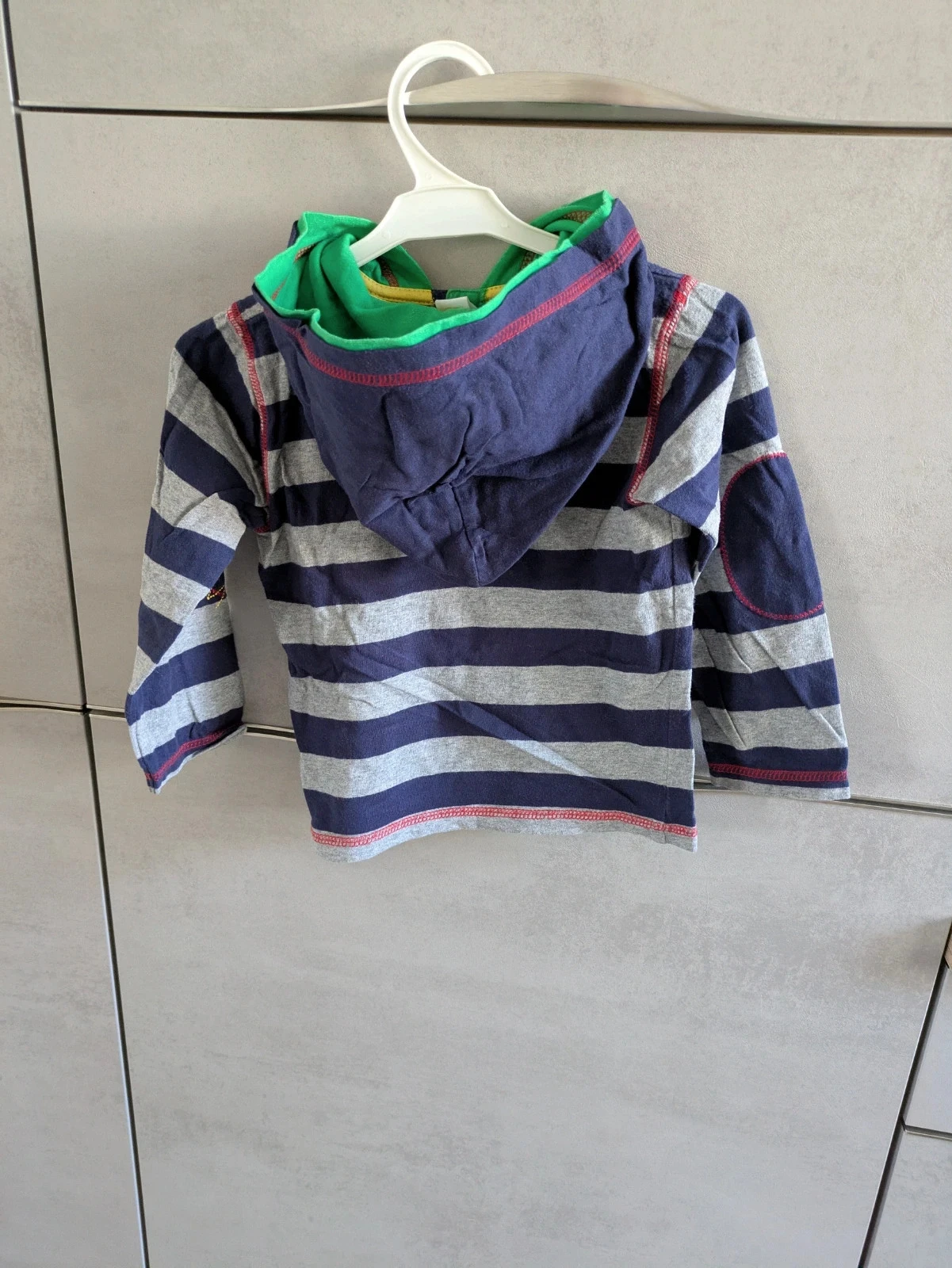 Hooded Mickey sweatshirt 24 months – photo 2